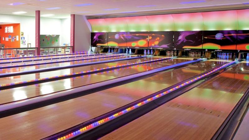 Book your time and reserve a game or two at Strike Bowl and enjoy pizza & chips to share!